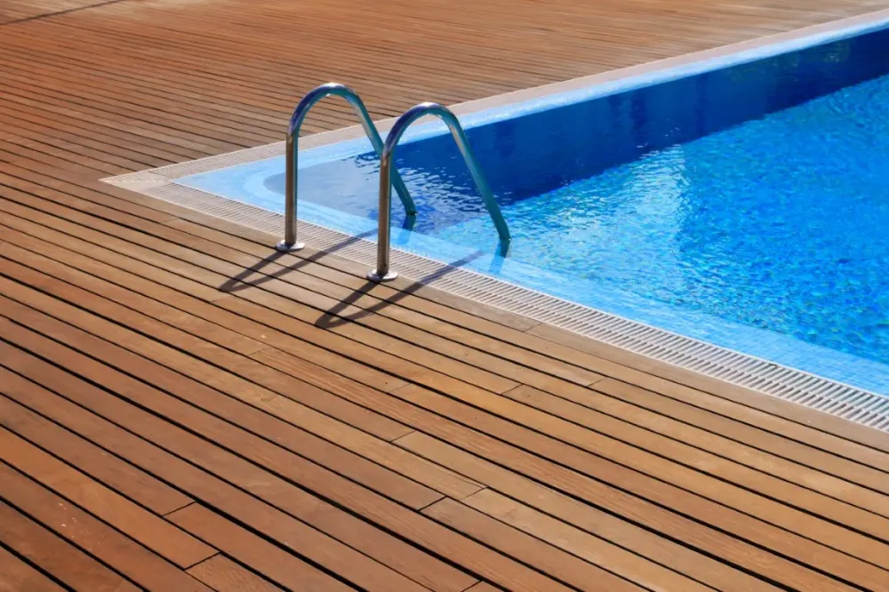 bois-piscine